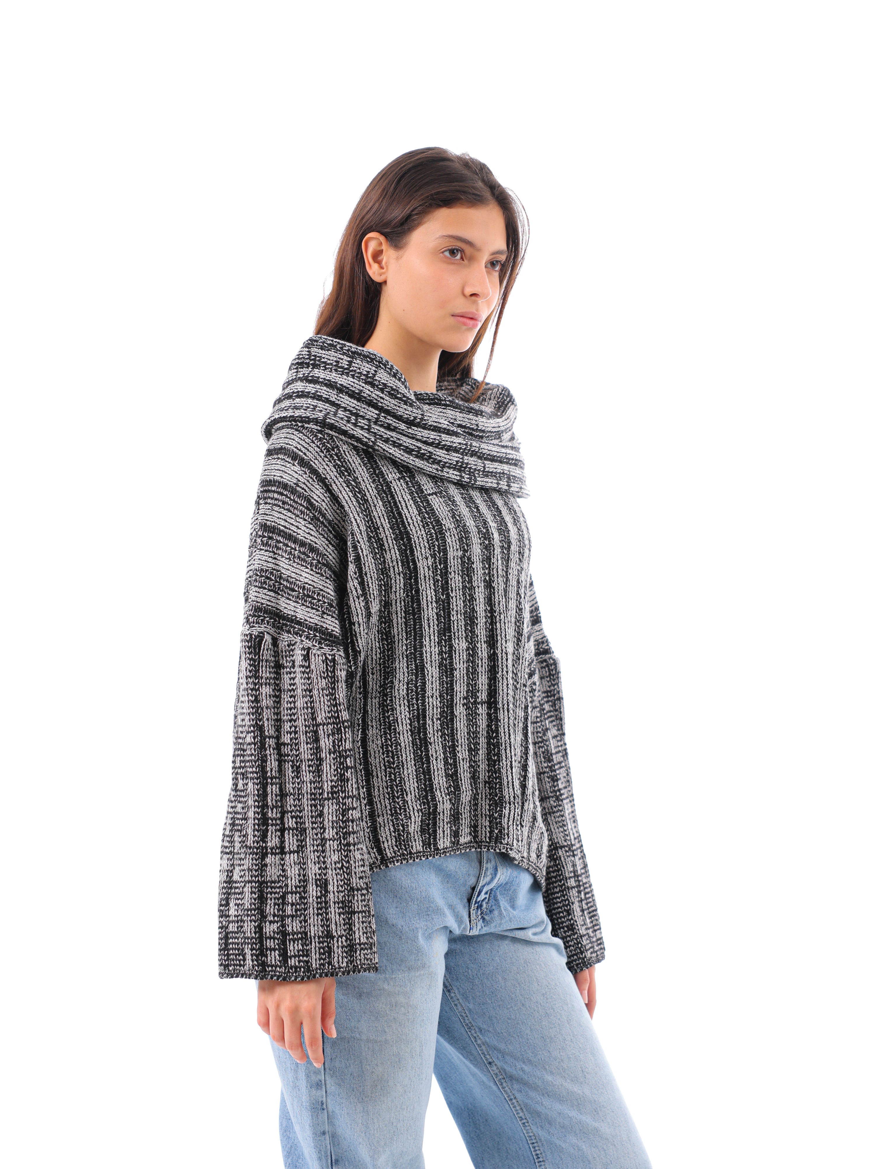 Off Shoulder Pullover